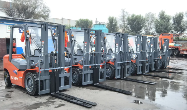 踐行綠色使命 賦能低碳未來(lái)——工投公司引進(jìn)新能源車(chē)輛助力“雙碳”目標(biāo)落地