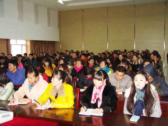 內(nèi)強(qiáng)個(gè)人素質(zhì)，外塑企業(yè)形象